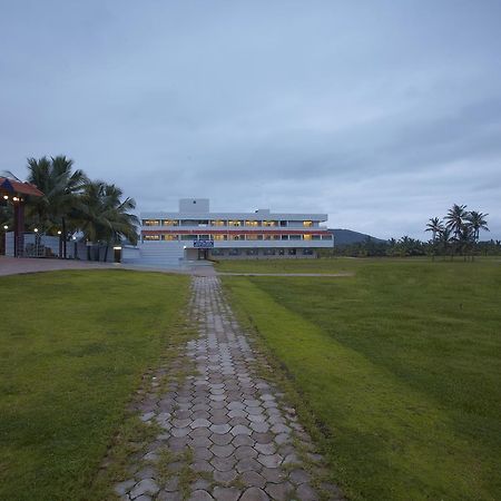 Rns Golf Resort & Nature Cure Centre Māvalli 外观 照片