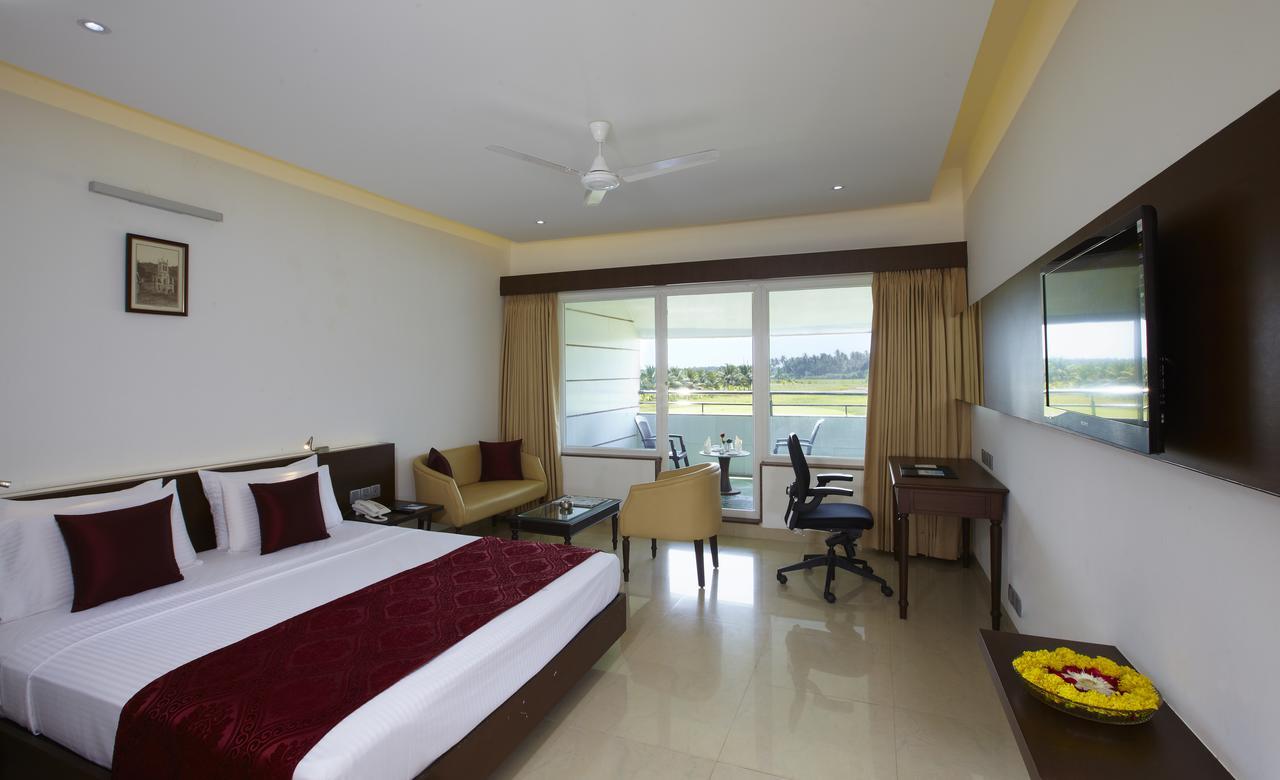 Rns Golf Resort & Nature Cure Centre Māvalli 外观 照片